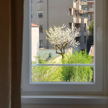 Floristeria By Quokka 360 - A Stone's Throw From The Walled Of Apartment Como